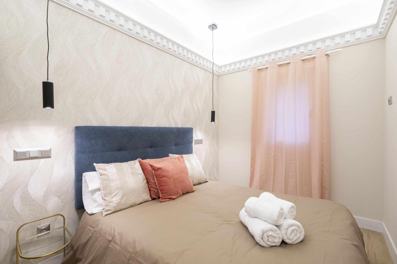 Reformado Decorado Centrico 1 Dormitorio Madrid Buitenkant foto